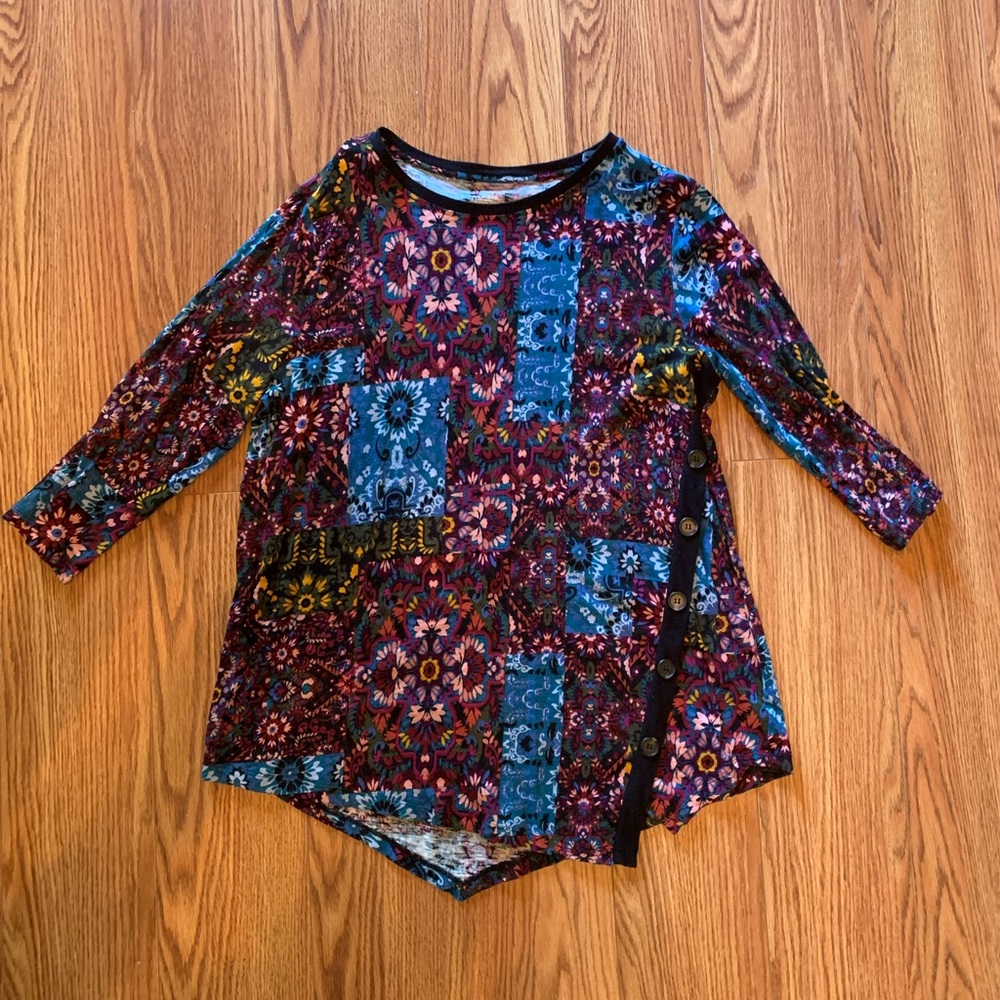 Asymmetrical shirt